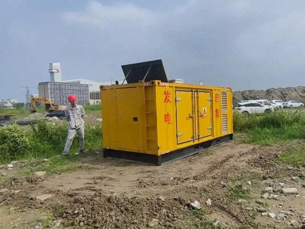 昌乐200KW柴油发电机机组每小时的油耗量受哪些因素影响？