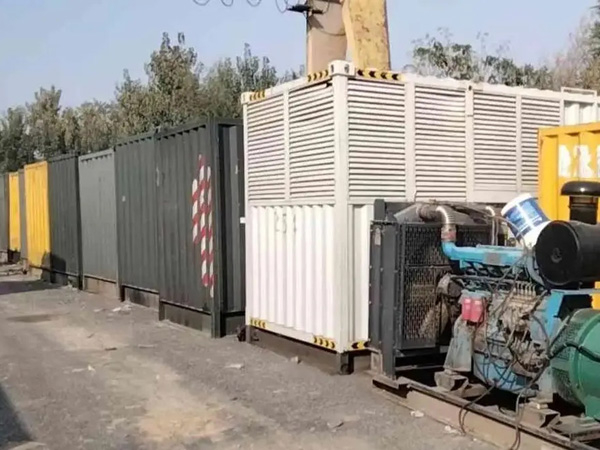 昌乐200KW柴油发电机机组每小时油耗是多少？